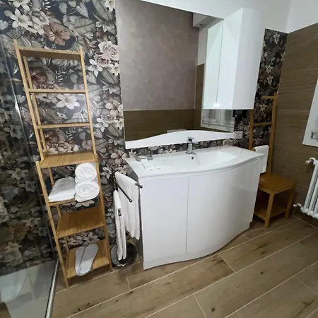 Casa Natasha 4*